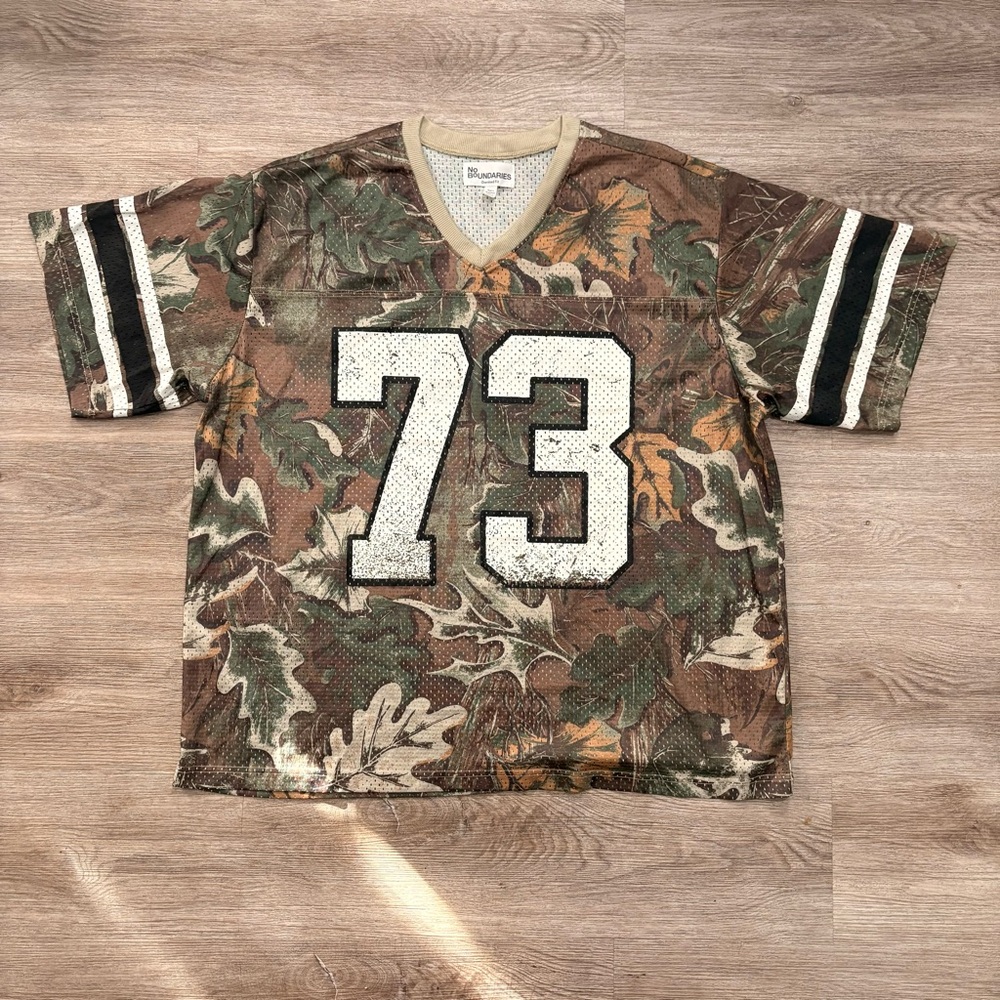 No Boundaries camo football jersey Oversized Size L